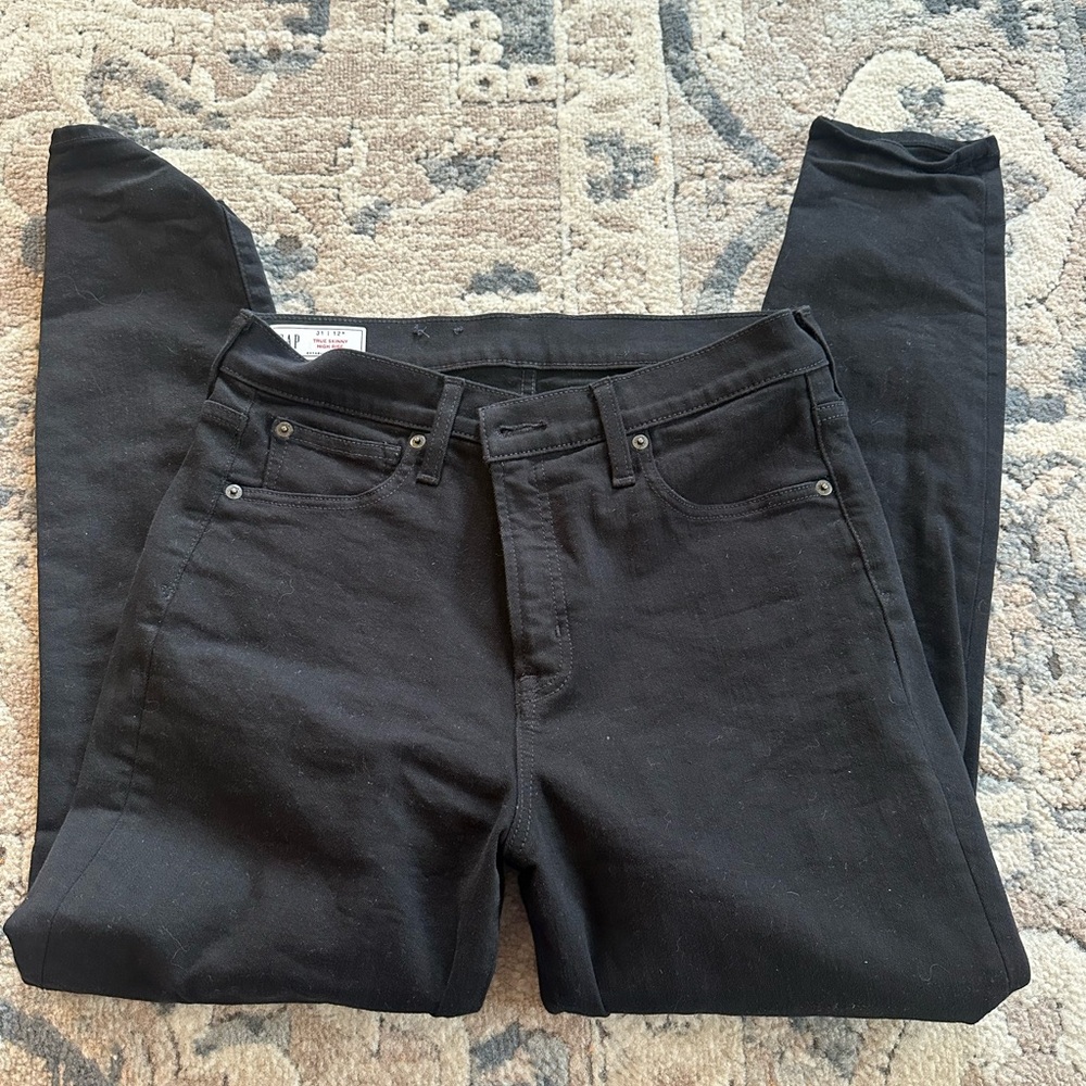 GAP Women's Black Skinny Jeans
